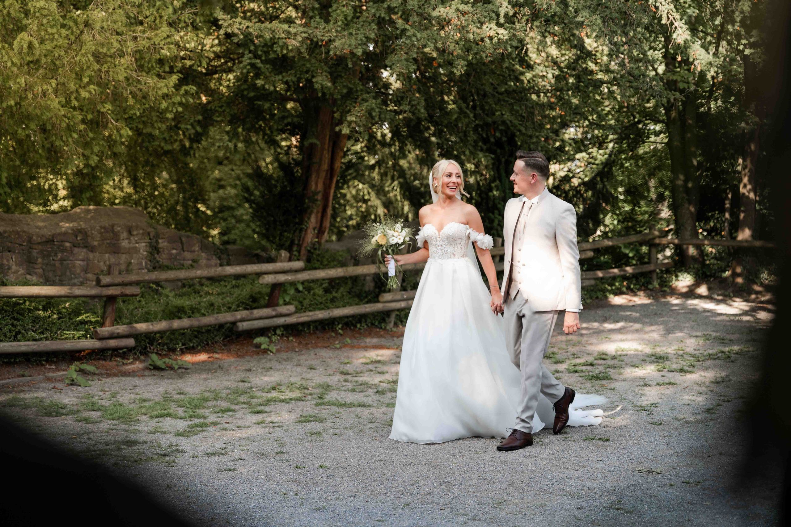 Hochzeitsfotograf Saskia & Kevin – erster Tanz des Brautpaars